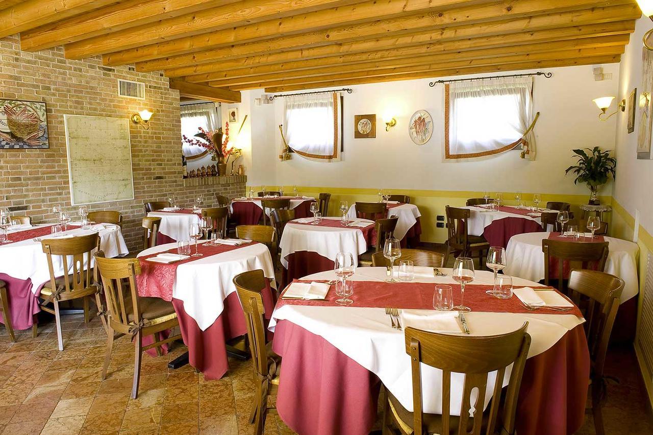 Osteria Alla Pasina Dosson Exterior photo